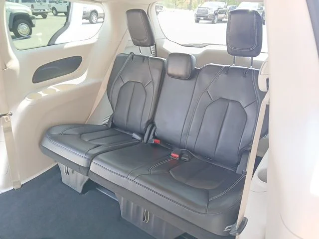 Used 2024 White Chrysler Touring L image 10