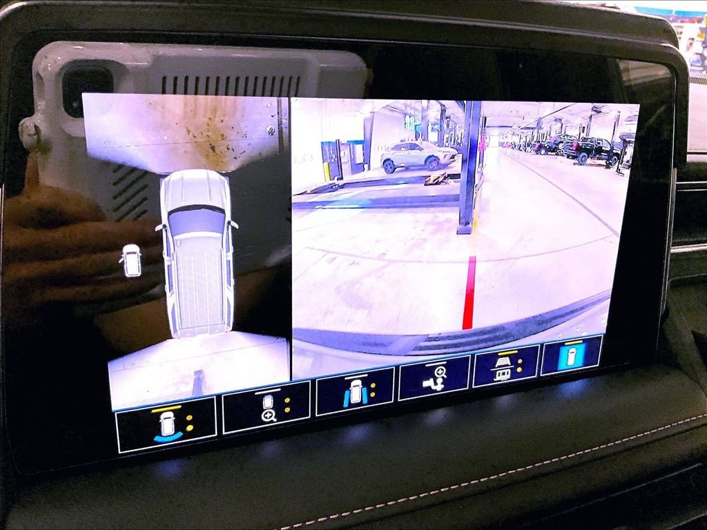 Used 2021 Gray GMC AT4 image 20