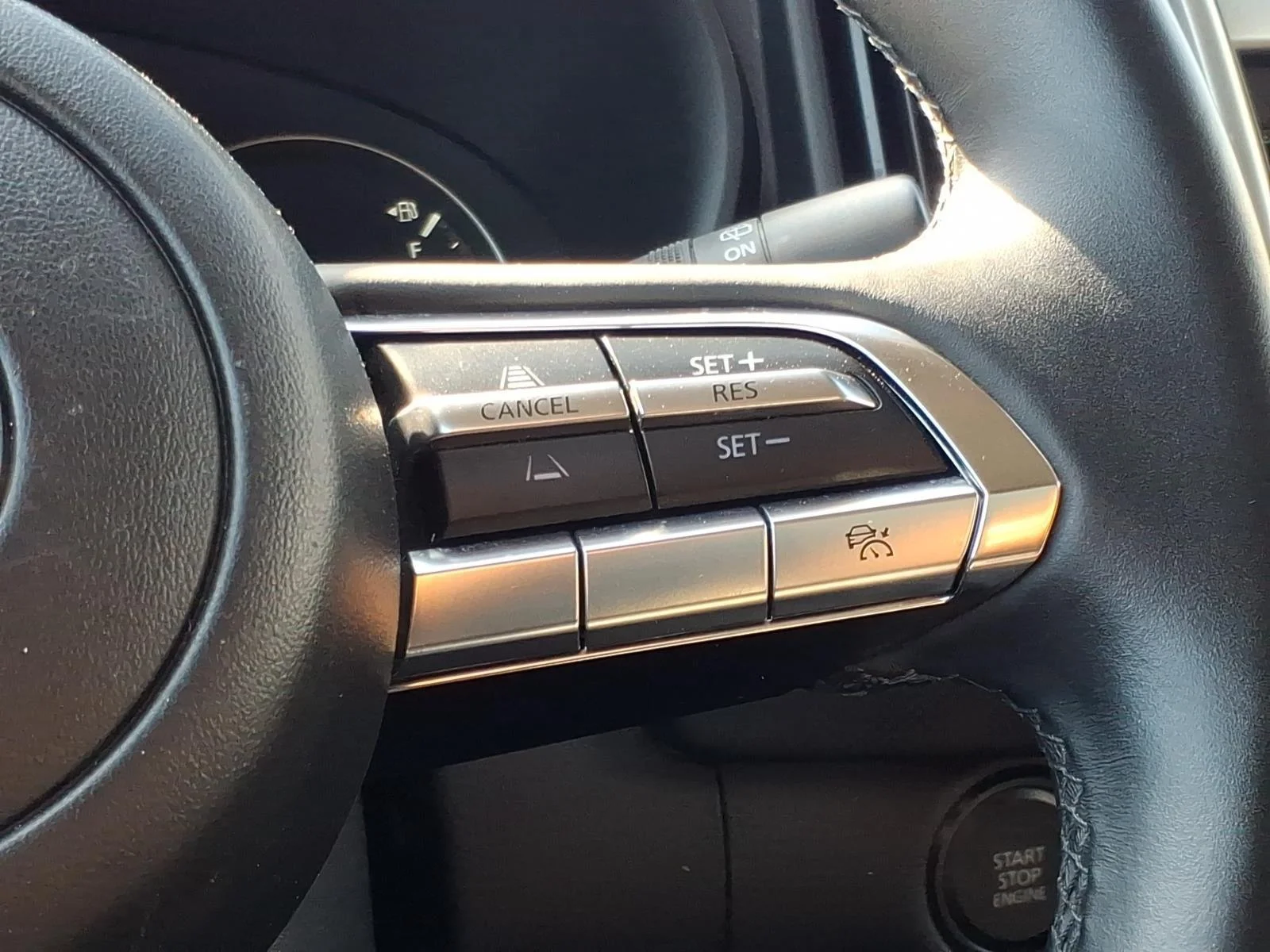 Used 2025 Wind Chill Pearl Mazda 2.5 S Preferred Package image 27