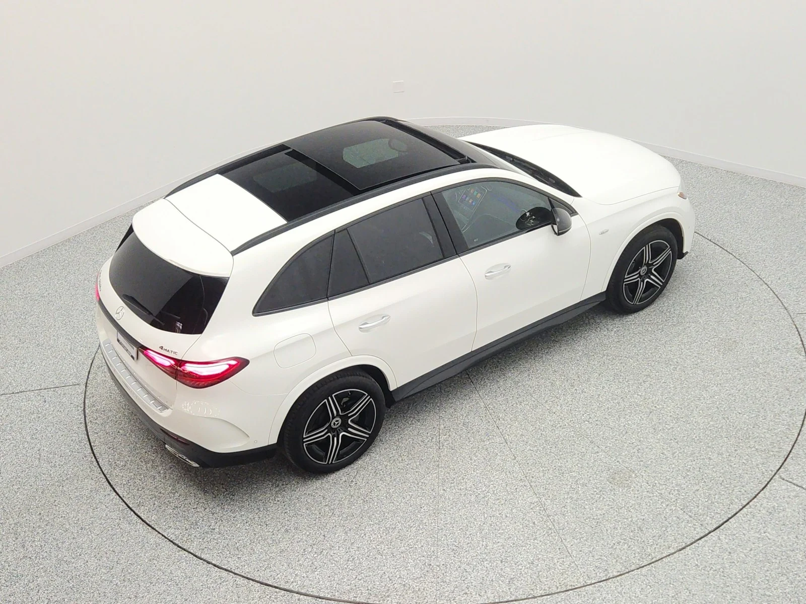 Certified Used 2025 Polar White Mercedes-Benz GLC 350e 4MATIC® SUV image 27