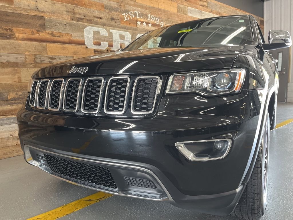 Used 2021 Diamond Black Jeep Limited image 8