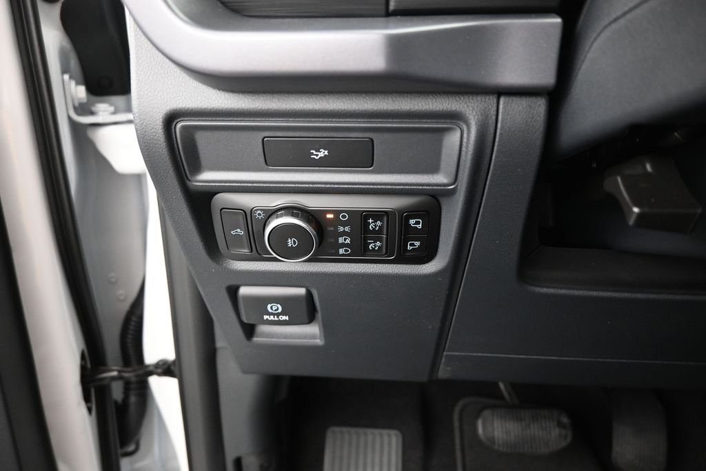 New 2026 Oxford White Ford XLT image 20