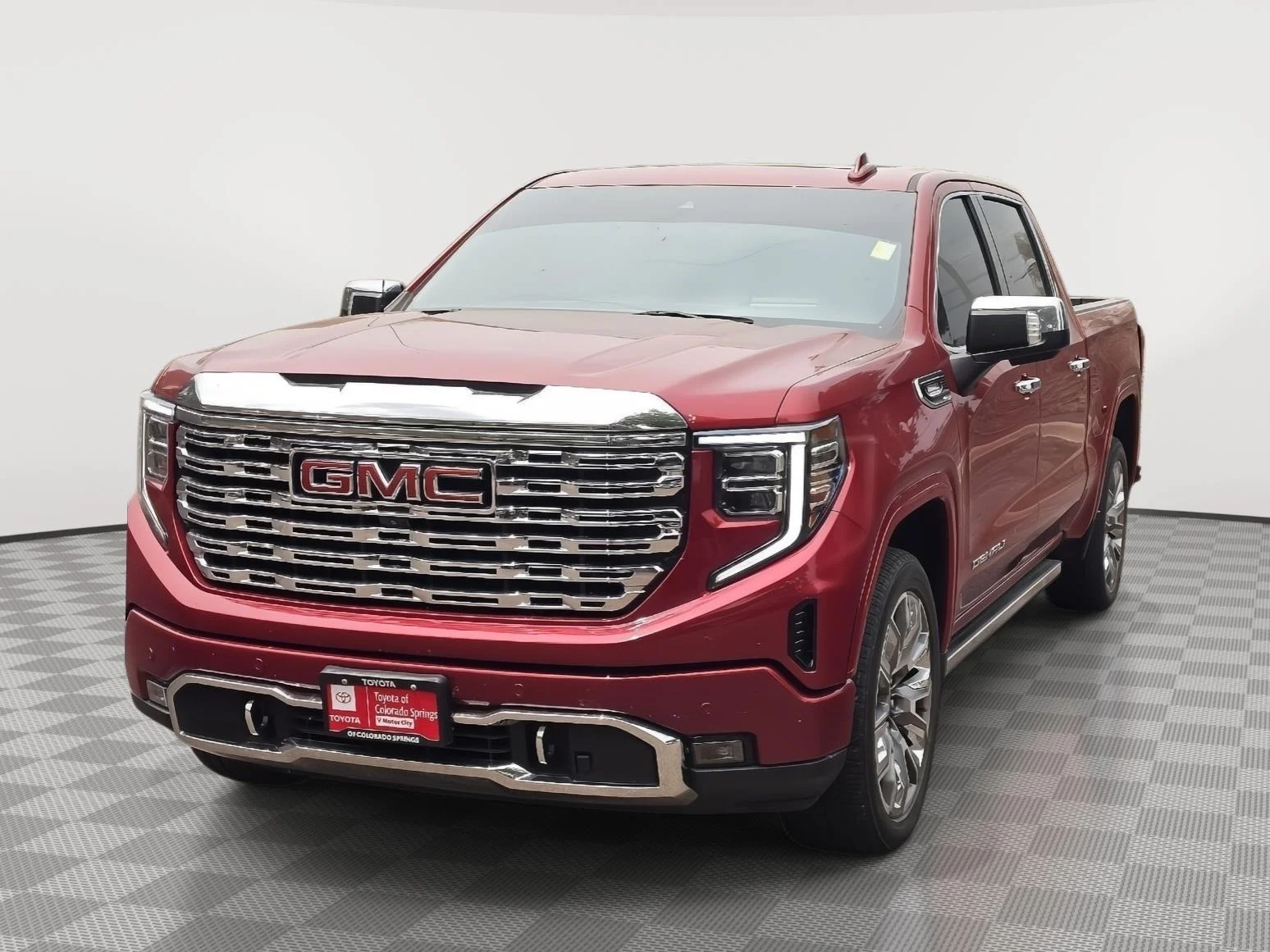 Used 2023 Volcanic Red Tintcoat GMC Denali image 5