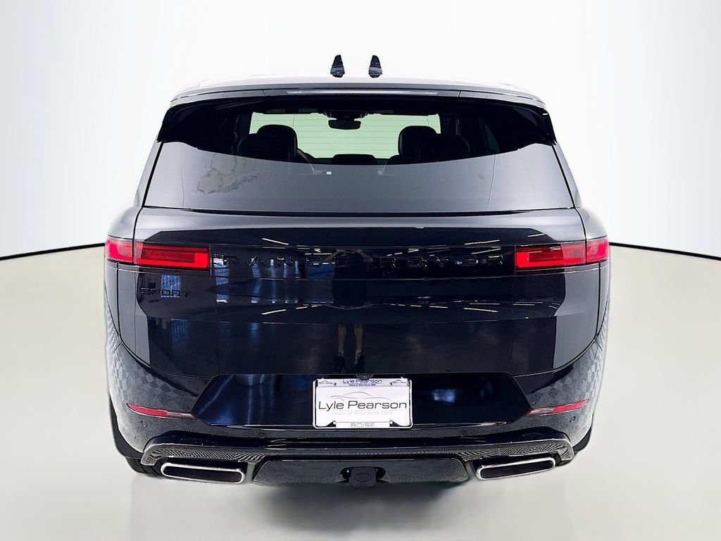 New 2026 Santorini Black Land Rover Dynamic SE image 10