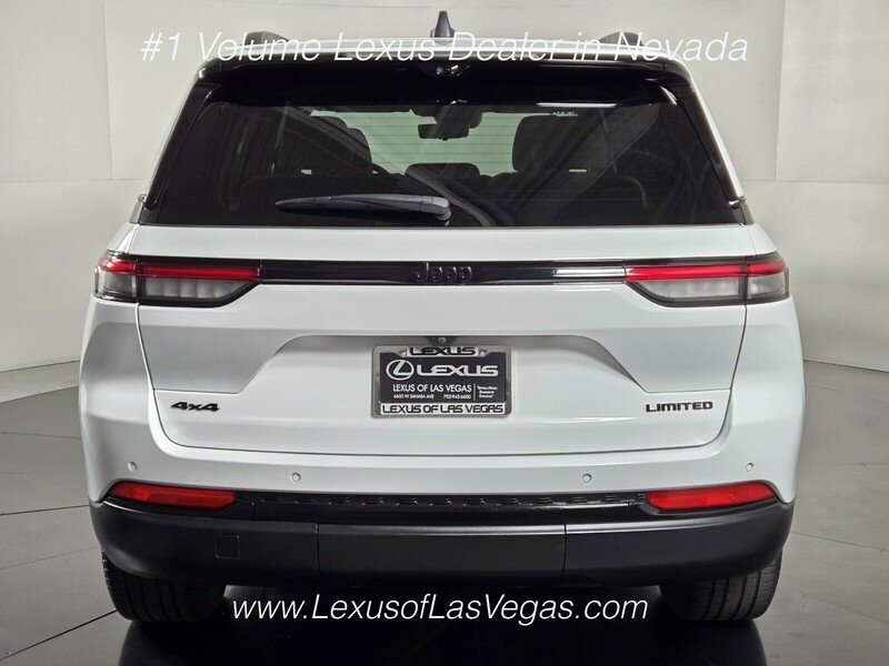 Used 2024 Bright White Clearcoat Jeep Limited image 5
