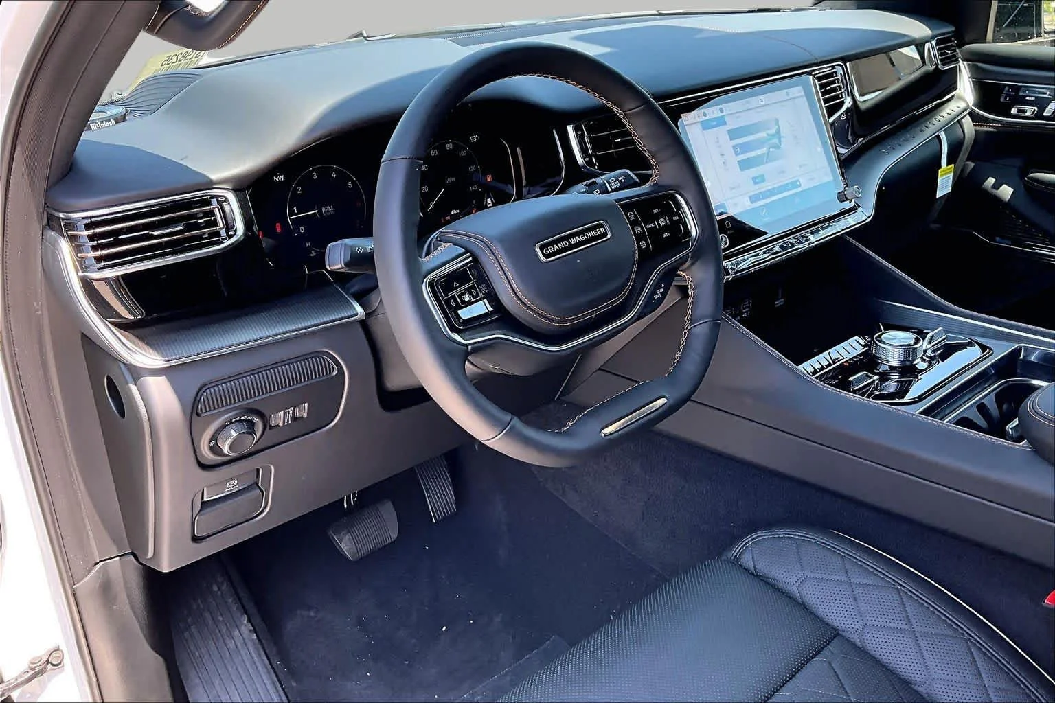 New 2026 Bright White Clearcoat Jeep Summit Reserve image 9