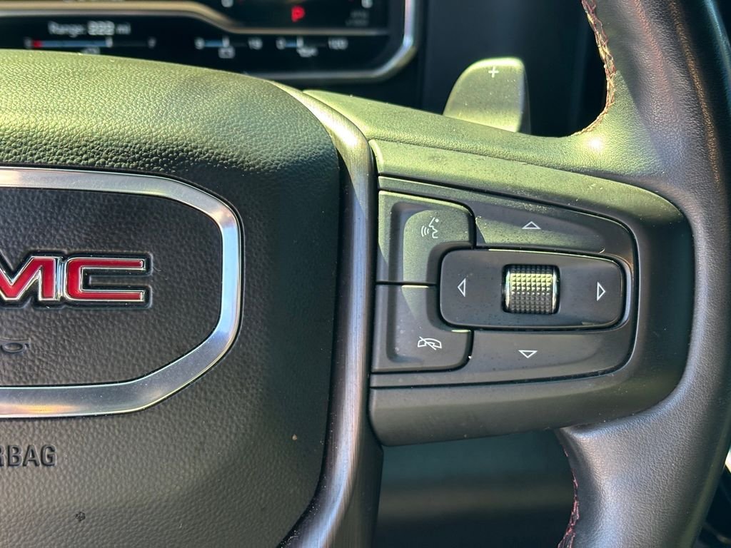 Used 2023 White GMC AT4X image 17
