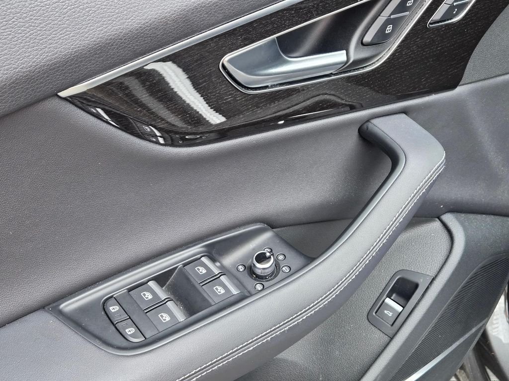 Used 2025 Gray Audi Premium Plus image 10