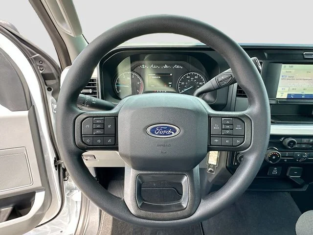 New 2026 Oxford White Ford XL image 7