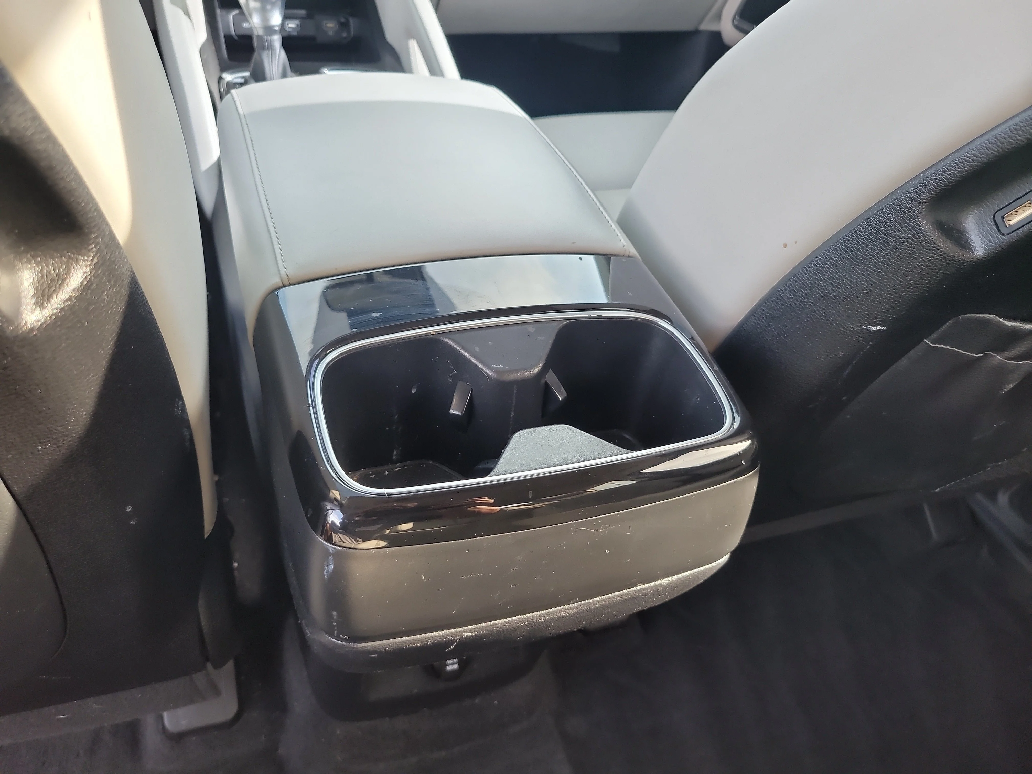 Used 2021 Ebony Black Kia S image 14