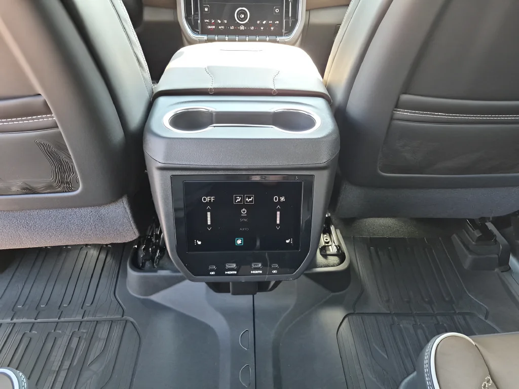 New 2026 GMC Yukon Denali Ultimate, photo 31
