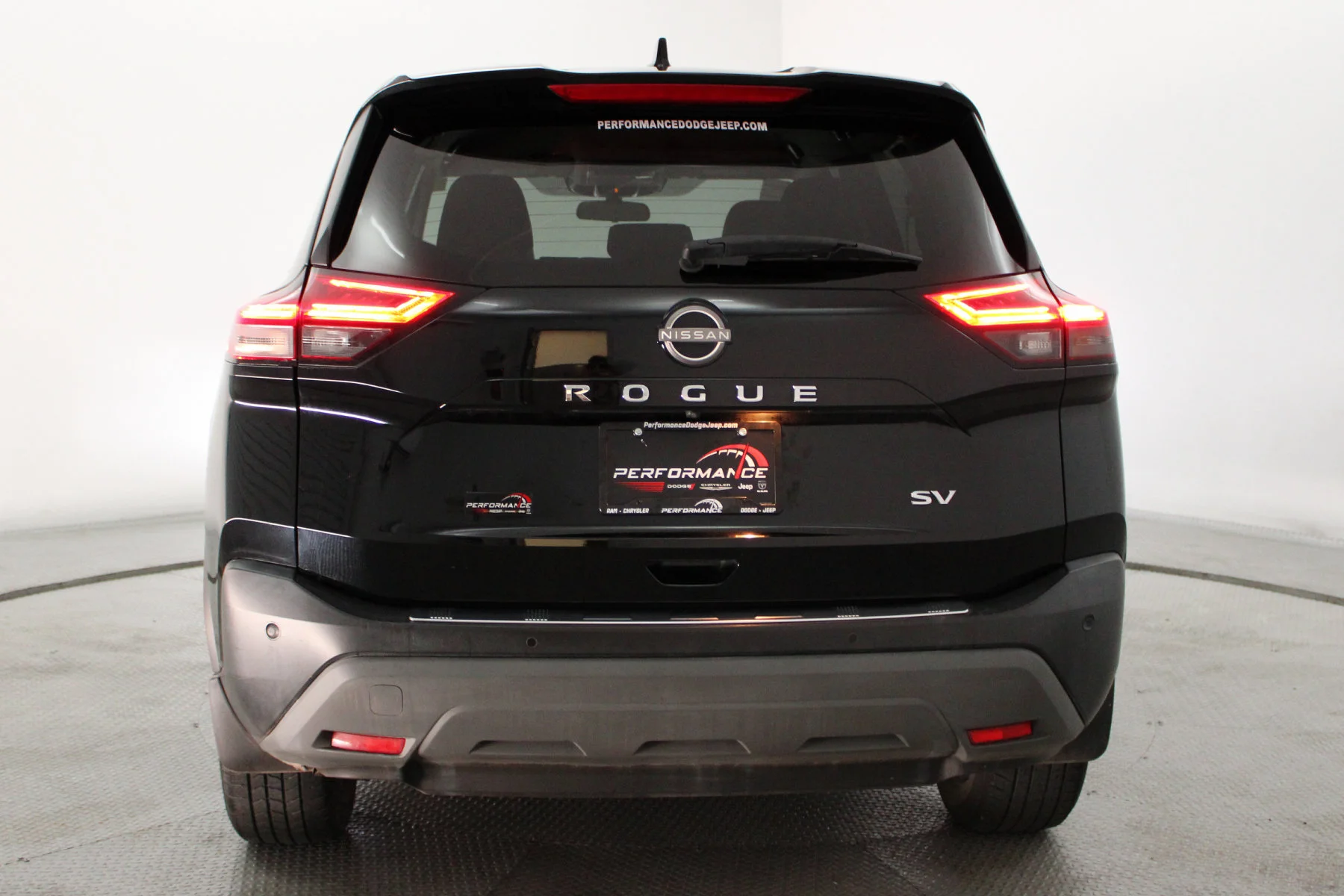 Used 2023 Super Black Nissan FWD SV image 14
