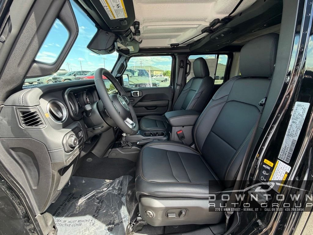 New 2026 Black Clear-Coat Exterior Paint Jeep Sahara image 14