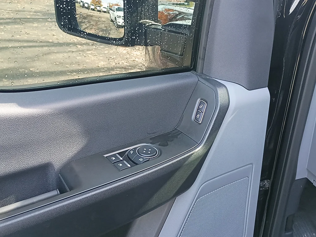 Used 2026 Agate Black Ford XL image 15