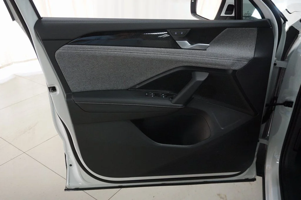 2025 Volkswagen Tiguan S - Photo 22