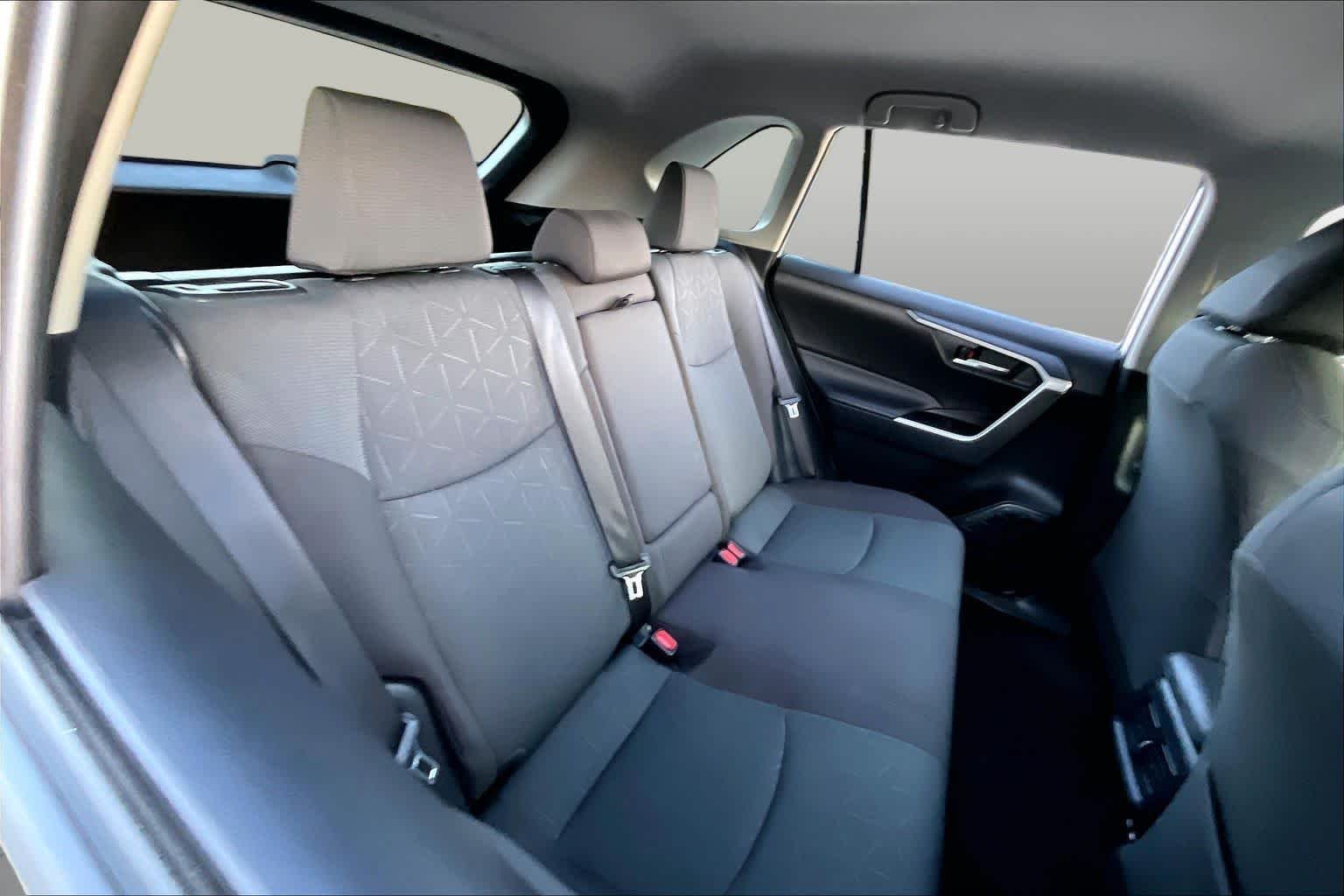Used 2025 Ice Cap Toyota XLE image 19
