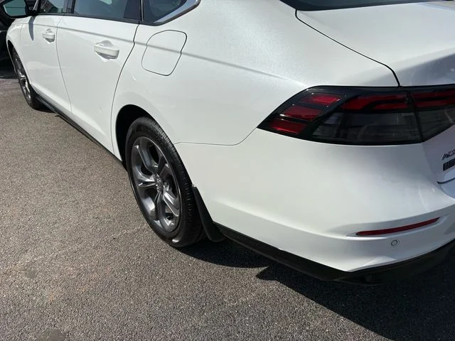 Certified Used 2023 Platinum White Pearl Honda EX-L image 22