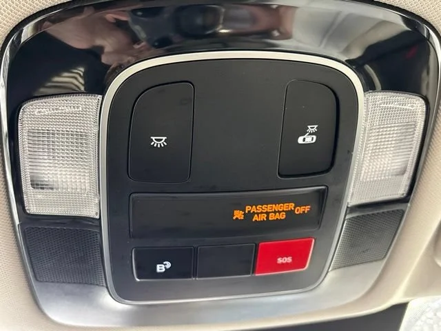 Used 2024 Blue Hyundai SEL image 17