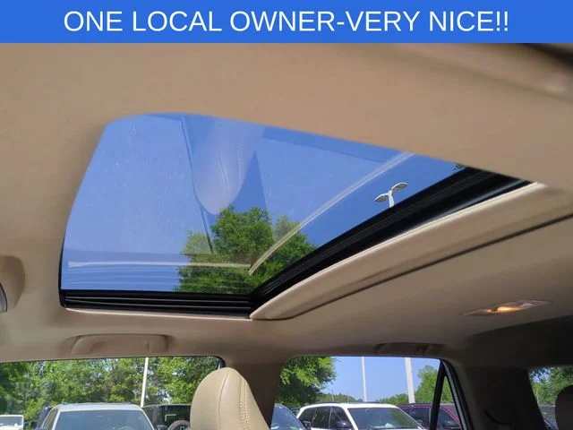 Used 2023 White Toyota SR5 Premium image 18