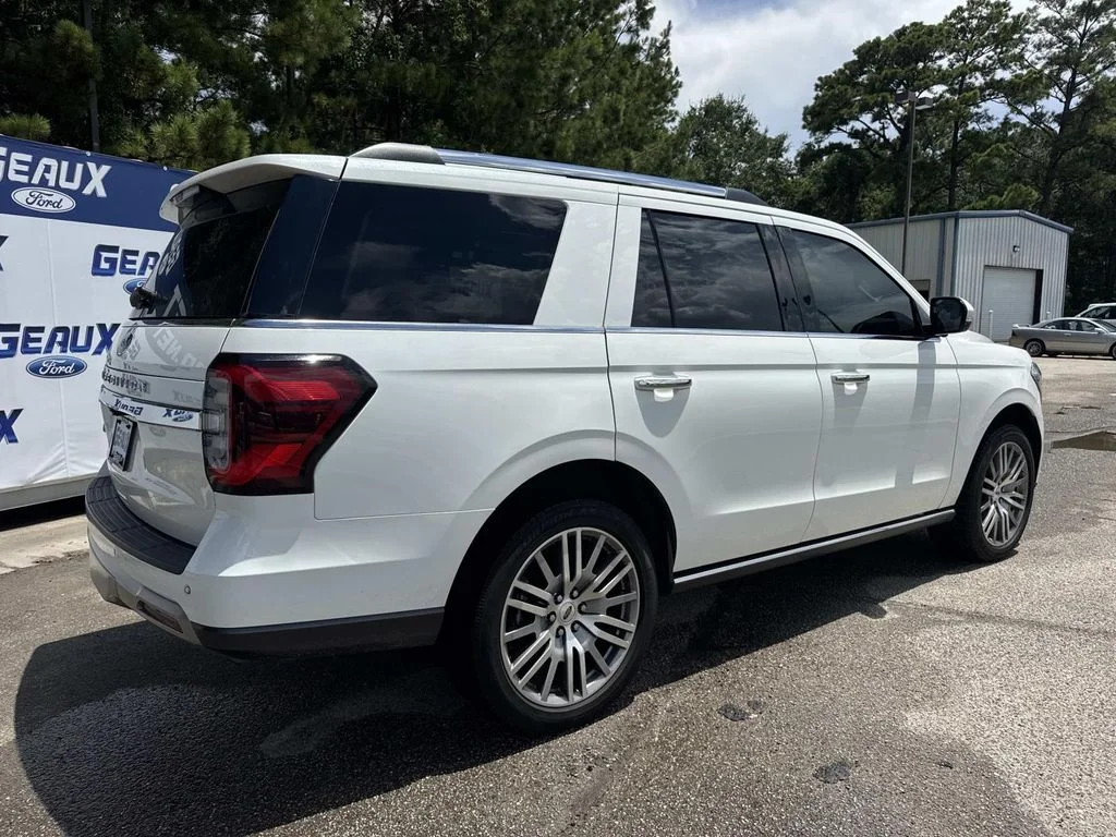 Certified Used 2022 Star White Ford Limited image 16