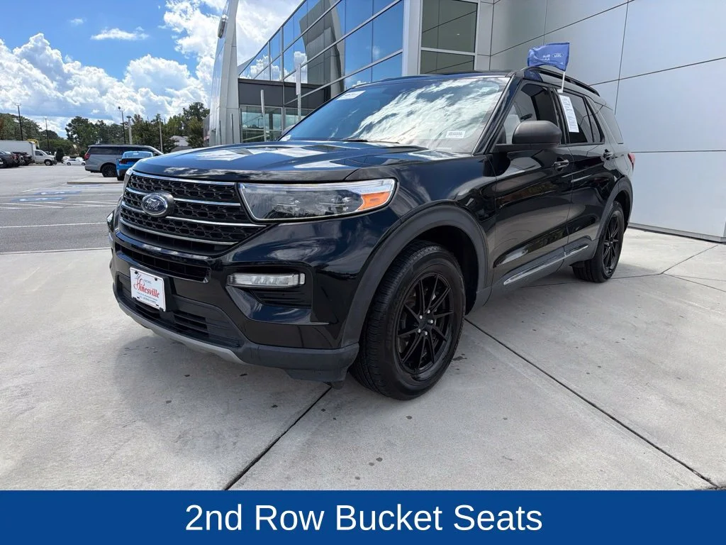Certified Used 2023 Agate Black Metallic Ford XLT image 3