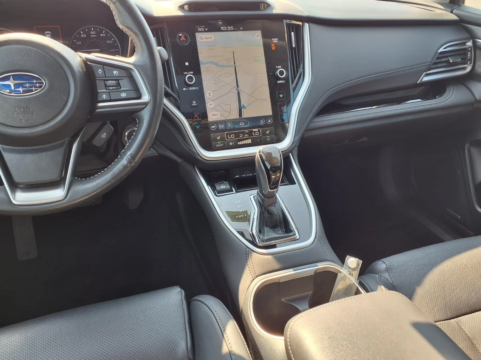 Used 2024 CRYSTAL WHITE PEARL SUBARU UTILITY image 5