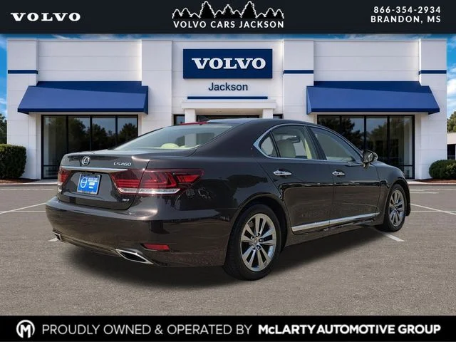 Used 2016 Red Lexus 460 image 4