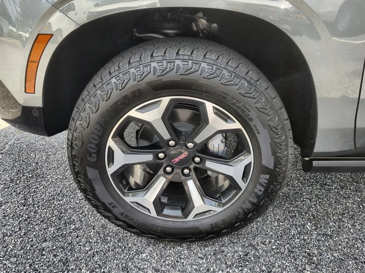 New 2026 Sterling Metallic GMC AT4 image 34