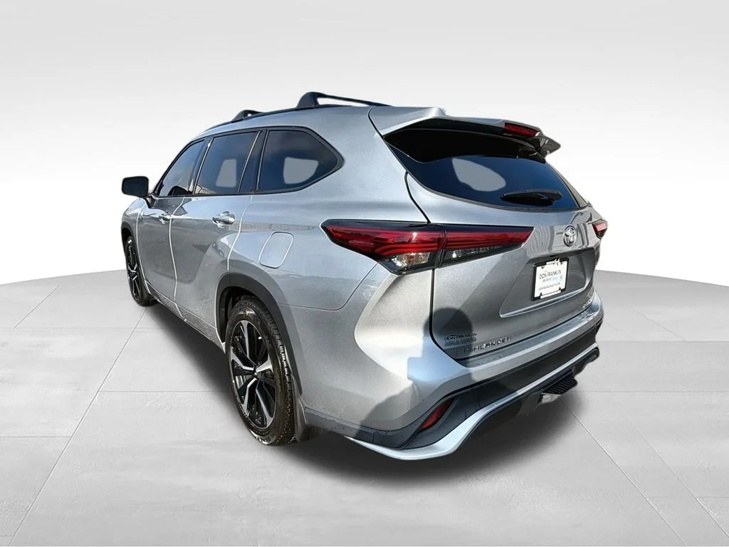 Used 2022 Silver Toyota XSE image 6