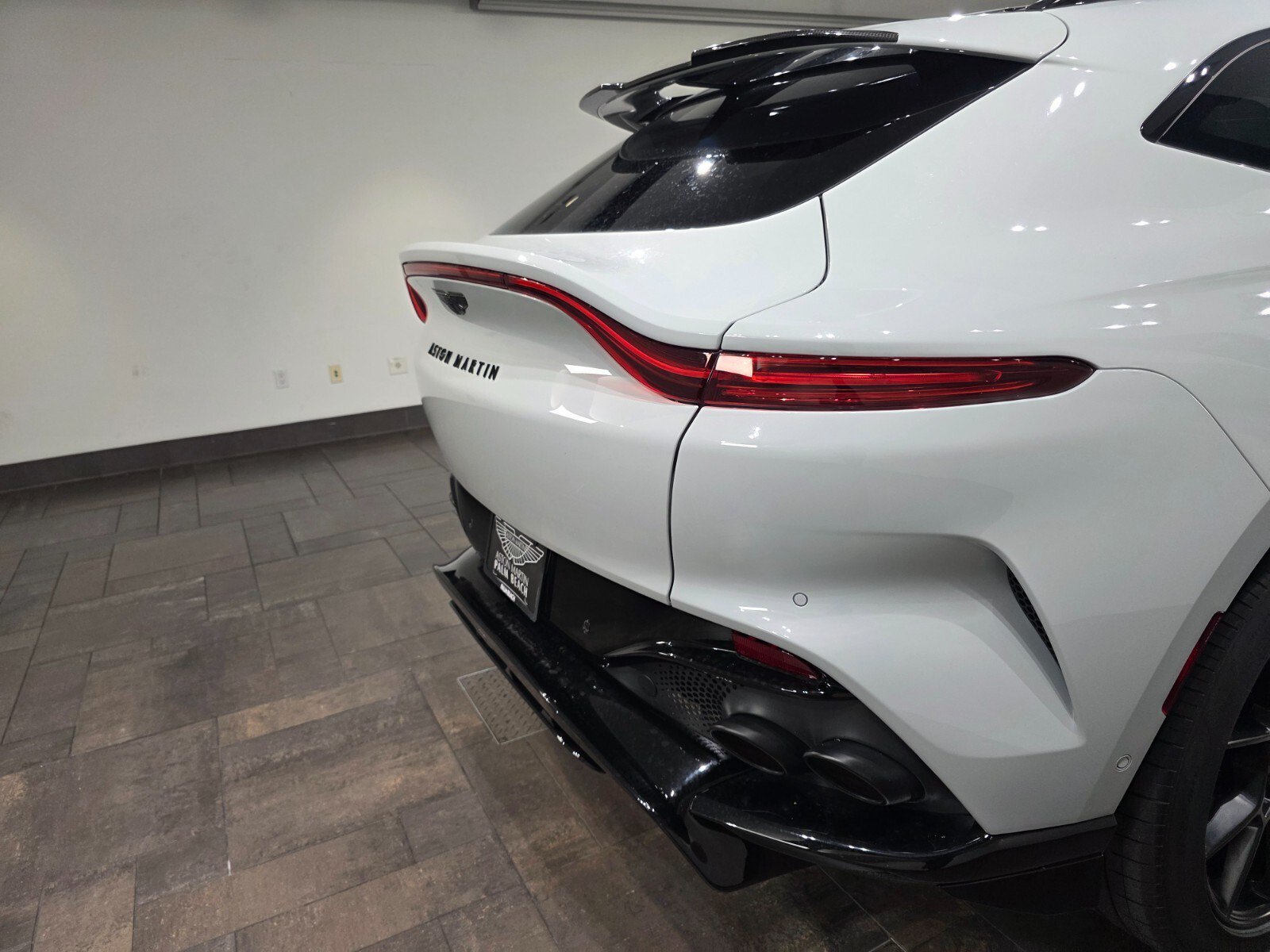 Used 2024 Apex Grey Aston Martin 707 image 8