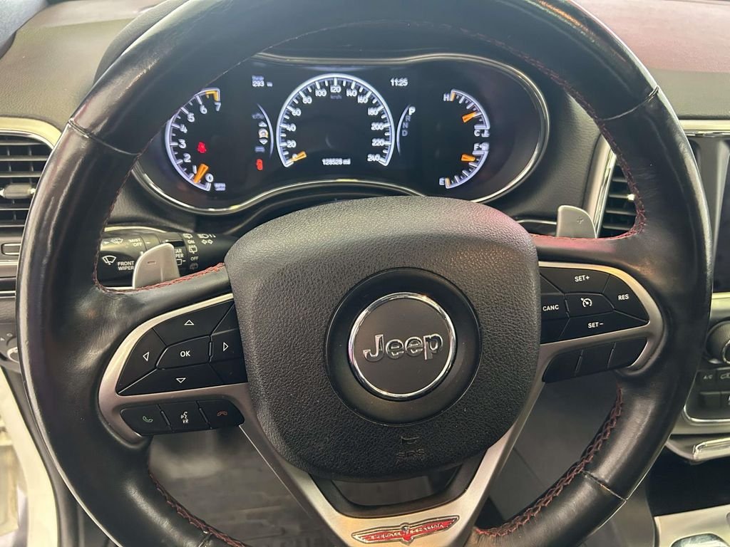 Used 2018 White Jeep Trailhawk image 23