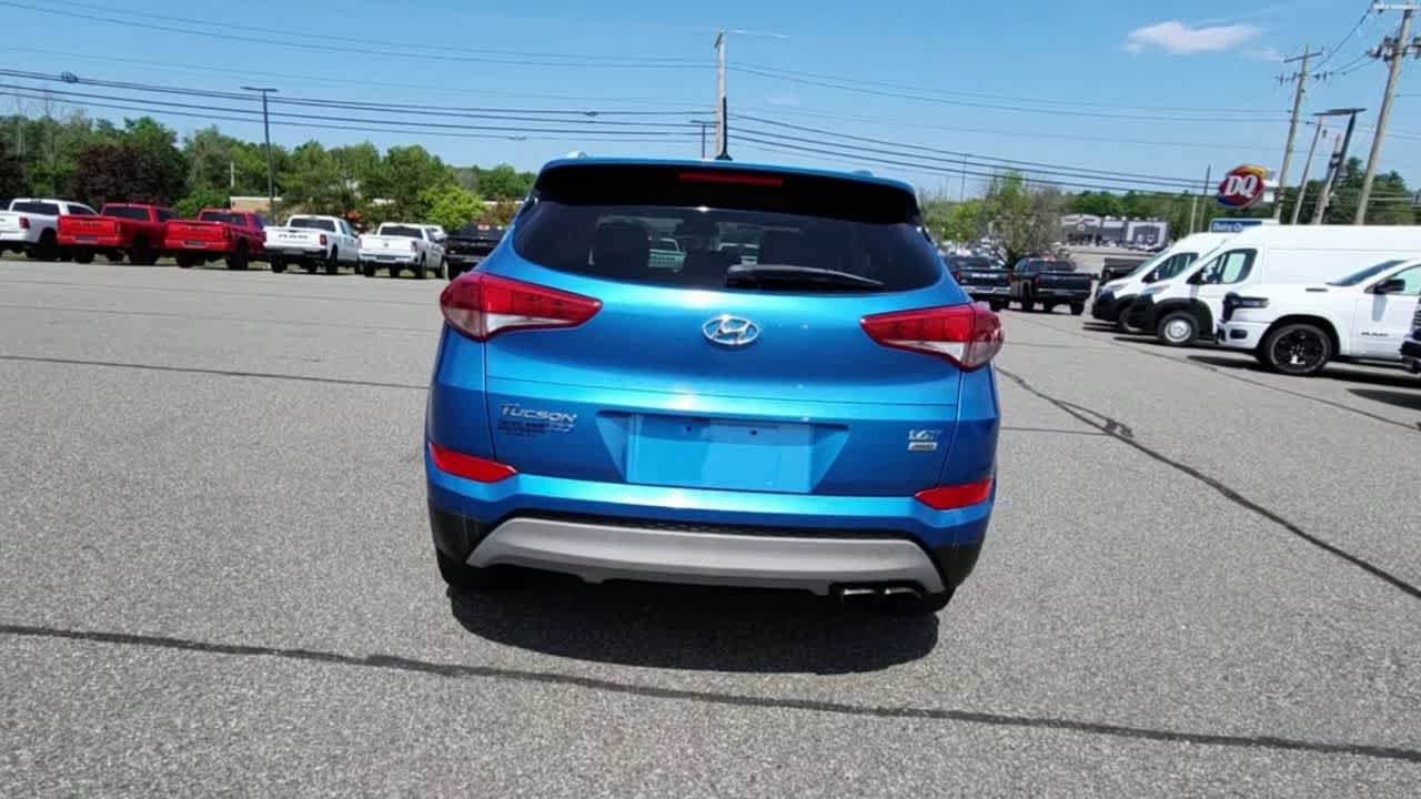 Used 2017 Caribbean Blue Hyundai Eco image 8