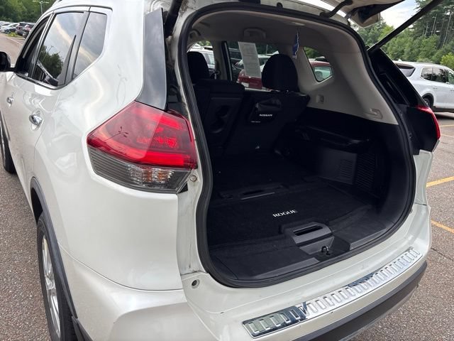 Used 2018 Pearl White Nissan SV image 10