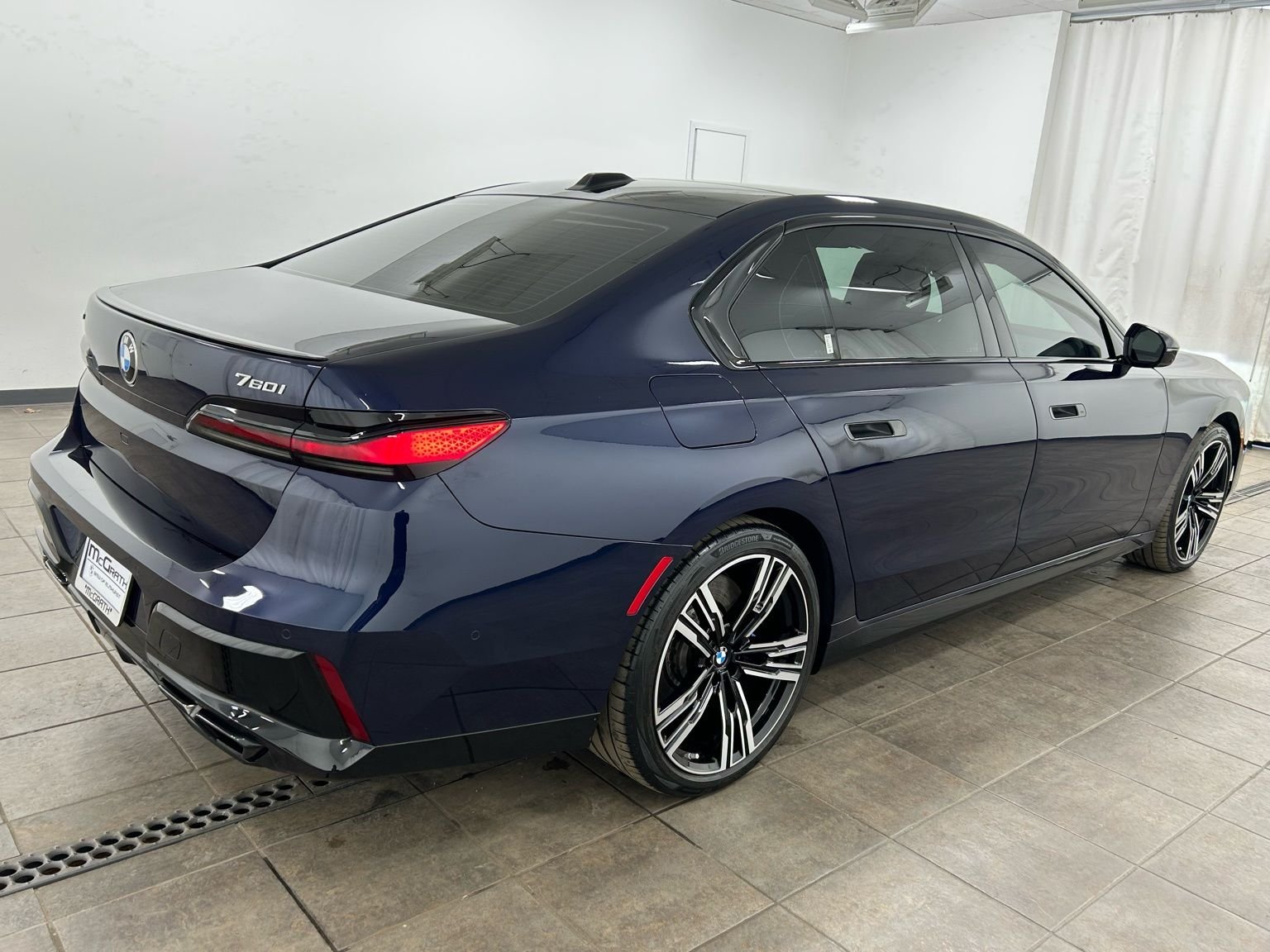 Used 2023 Tanzanite Blue II Metallic BMW 760i xDrive image 5
