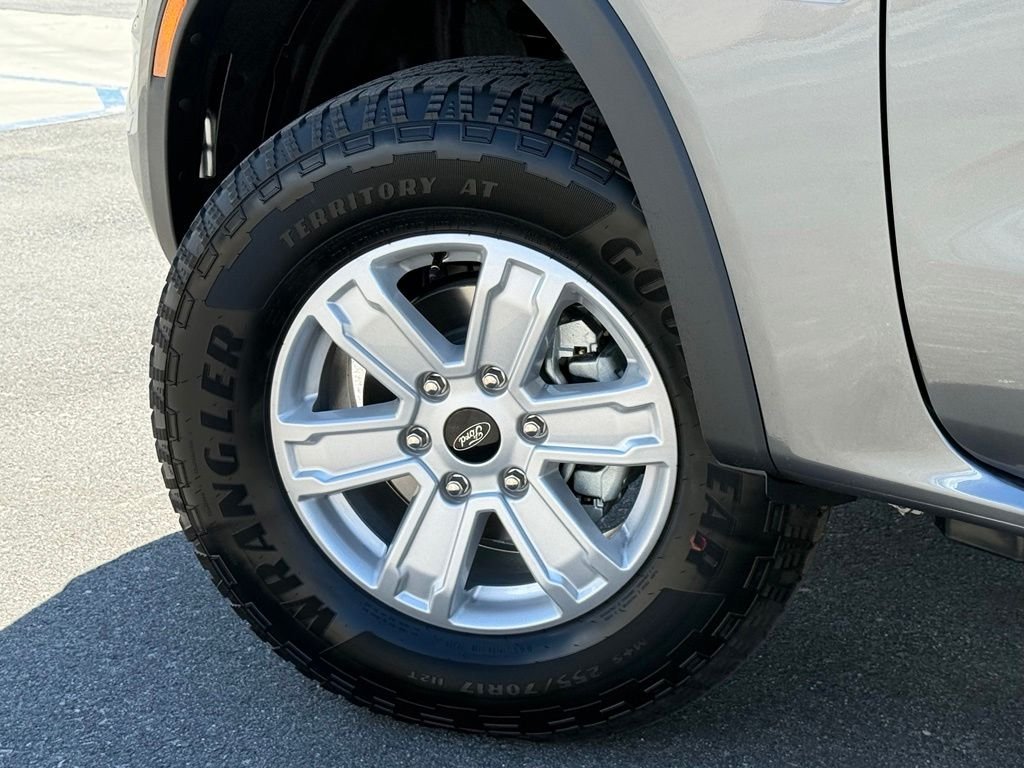 New 2026 Carbonized Gray Metallic Ford XL image 15