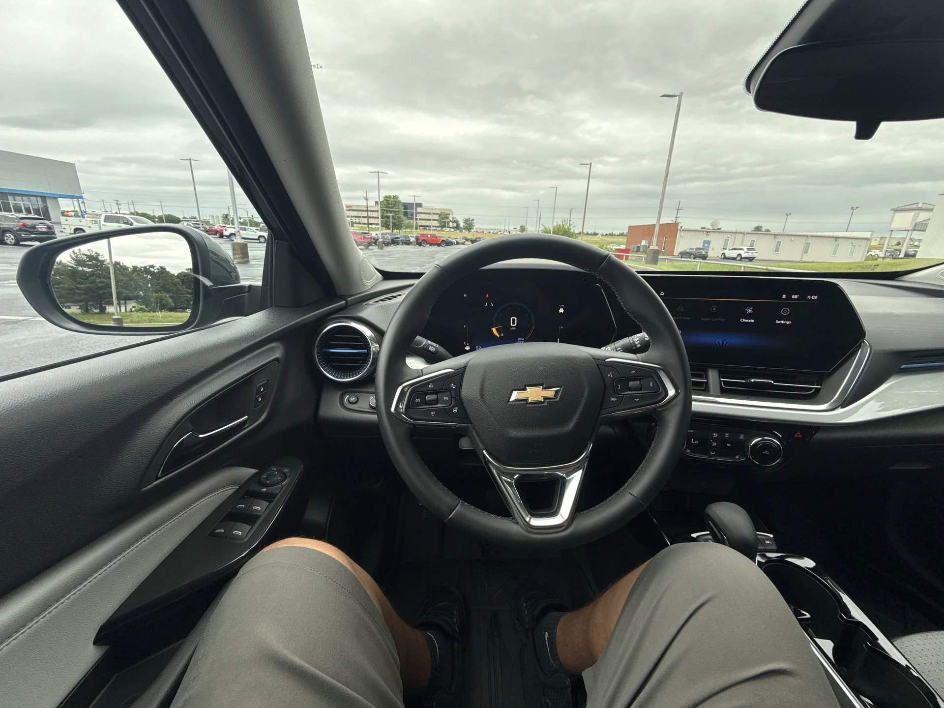 2025 Chevrolet Trax LT - Photo 14