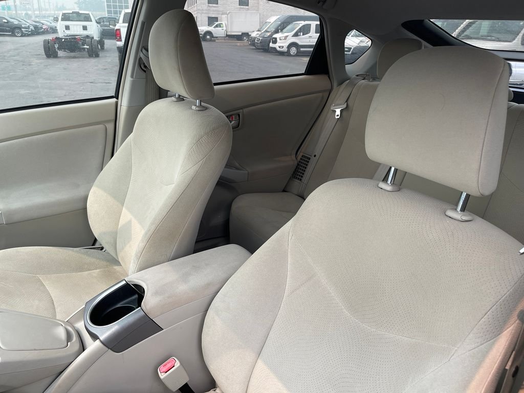 Used 2015 Barcelona Red Metallic Toyota One image 15