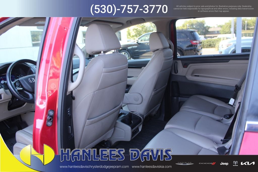 Used 2023  Honda Touring image 17