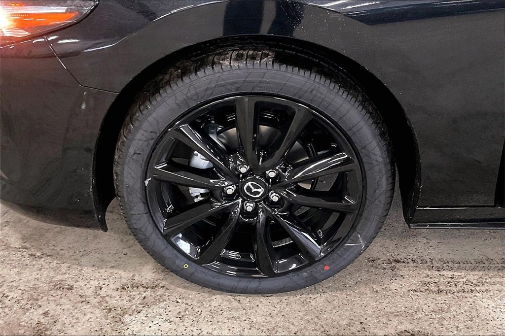 2026 MAZDA MAZDA3 - Image 11