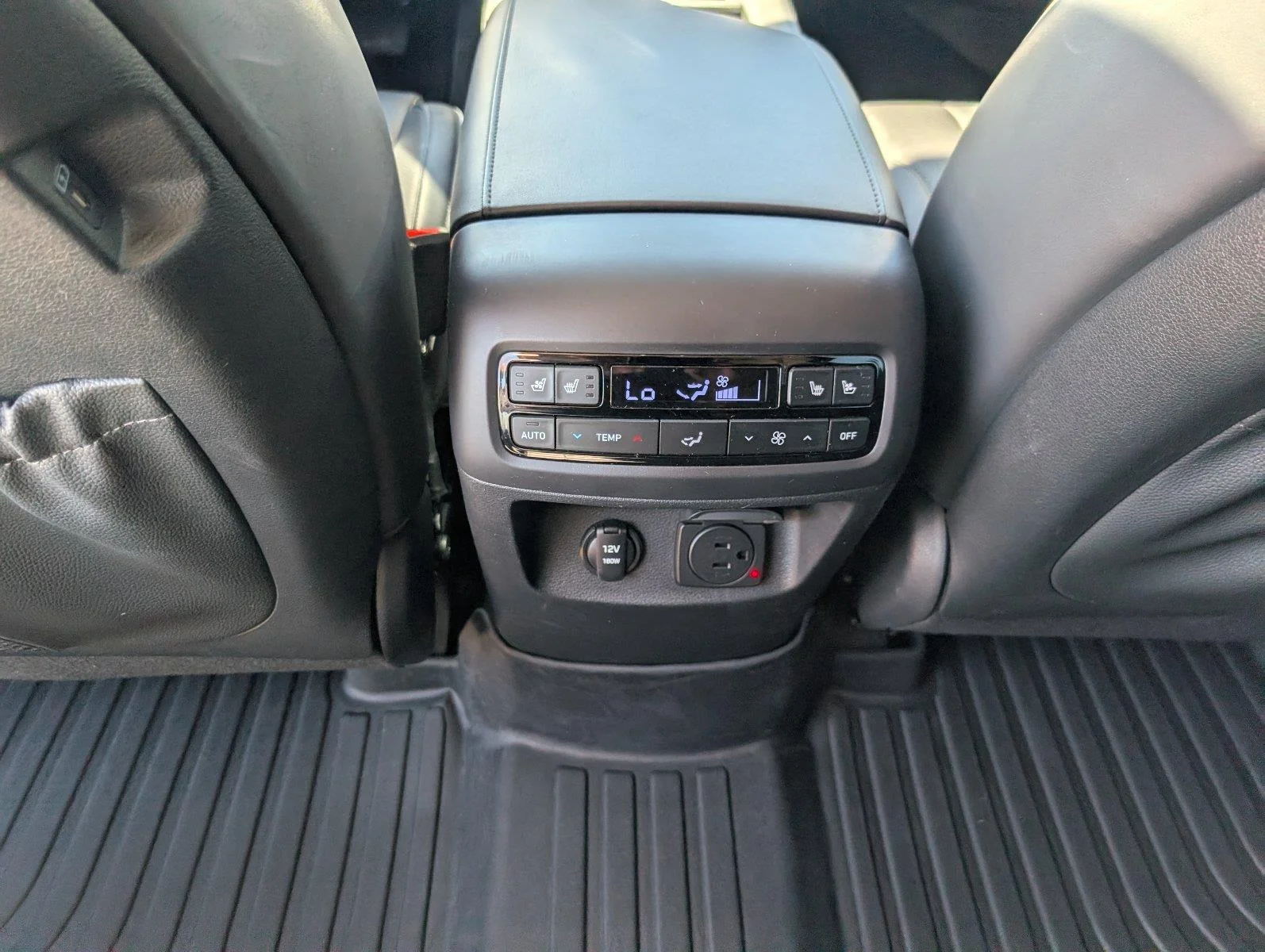 Used 2023 Sierra Burgundy Hyundai SEL image 25
