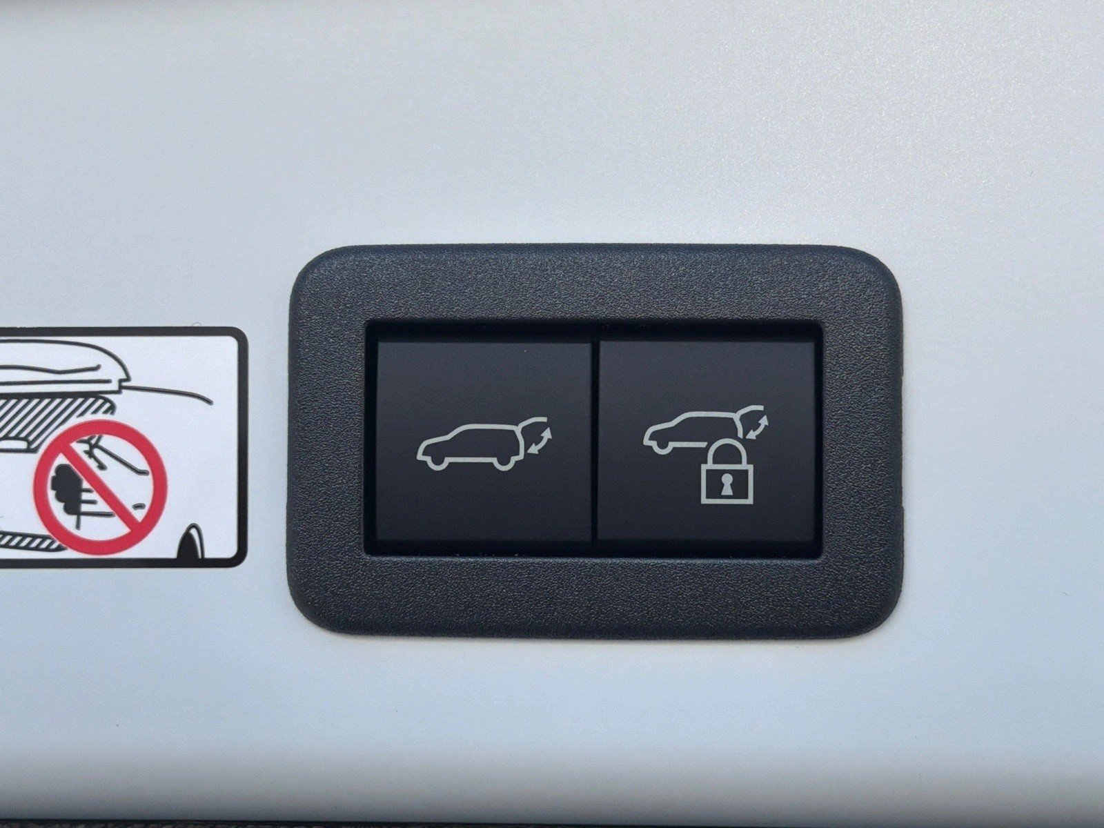 New 2026 Wind Chill Pearl Toyota XLE image 19