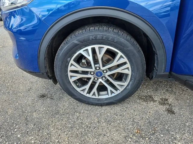 Used 2022  Ford SEL image 26