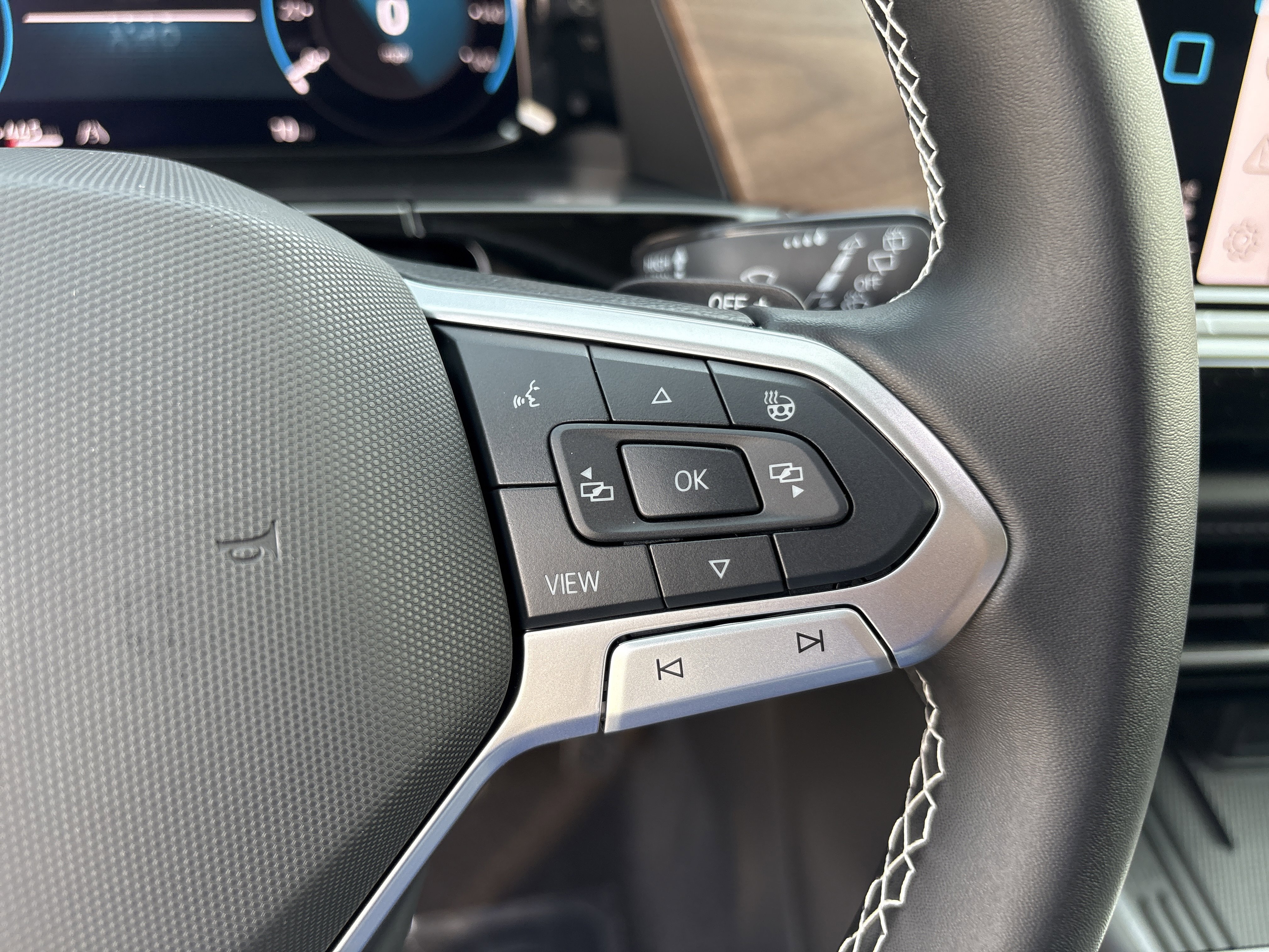 2026 Volkswagen Atlas SE w/Tech - Photo 16