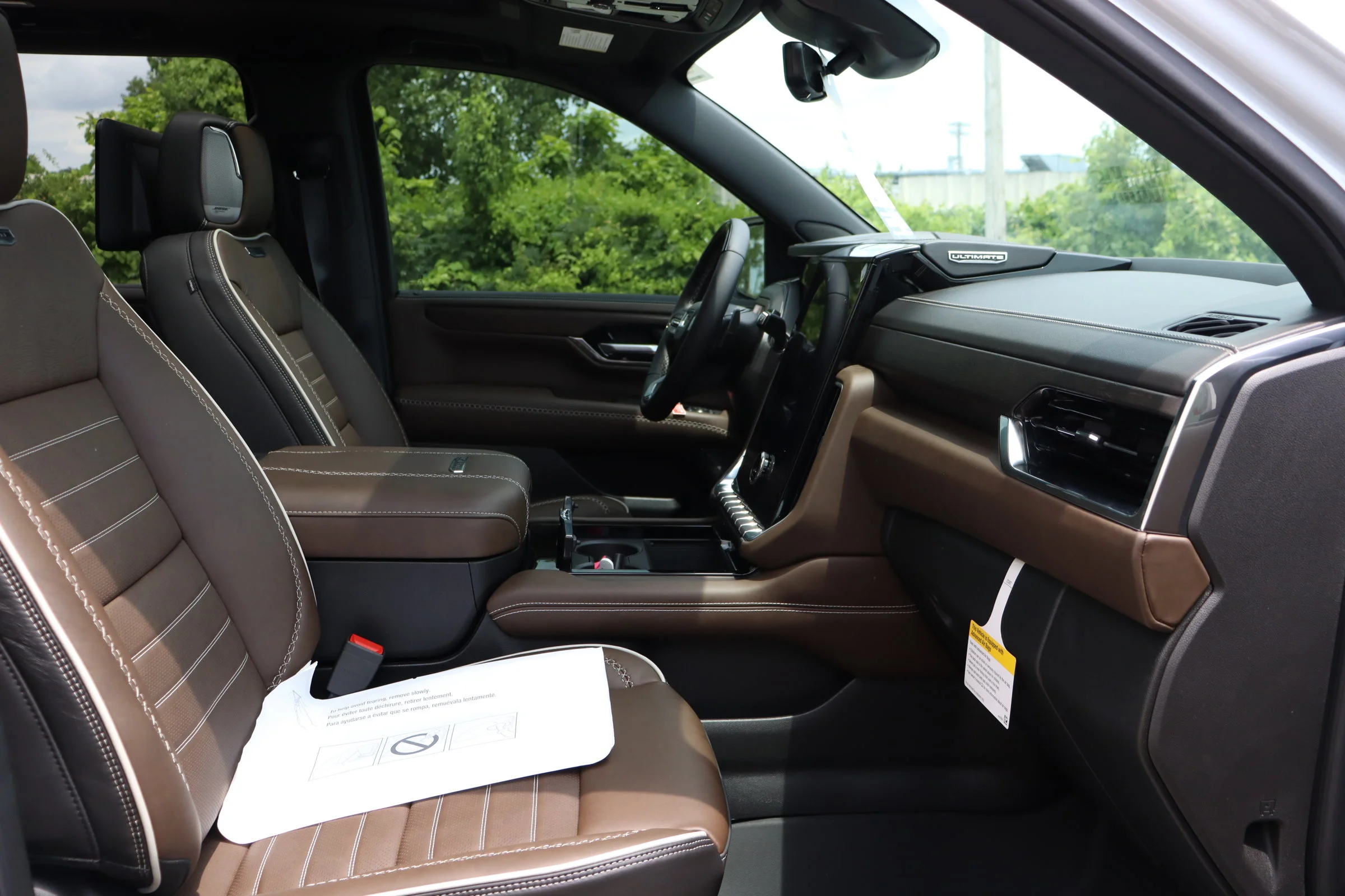 New 2026 Glacier White Tricoat GMC Denali Ultimate image 30