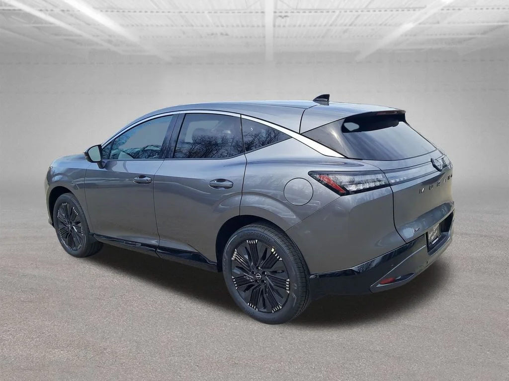 New 2026 Gray Nissan Platinum image 3