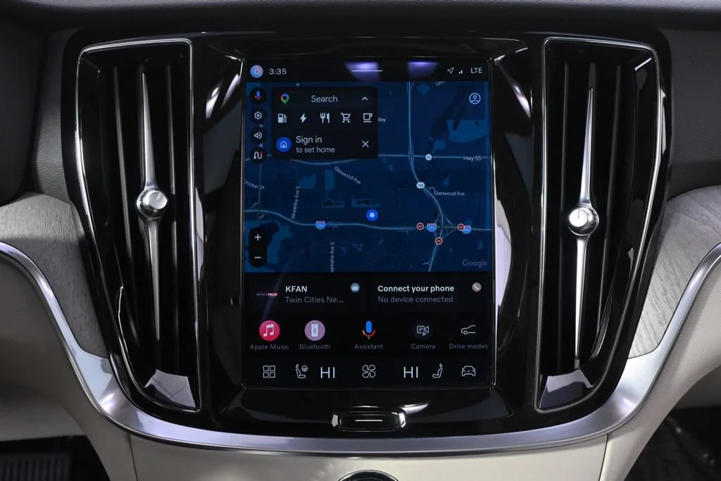 Used 2023 Black Volvo Plus Dark Theme image 29