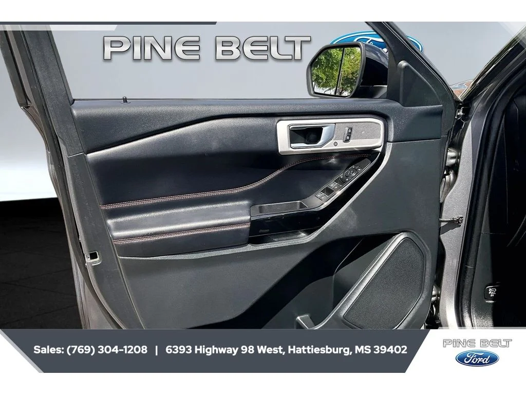 Used 2022 Carbonized Gray Metallic Ford ST-Line image 17