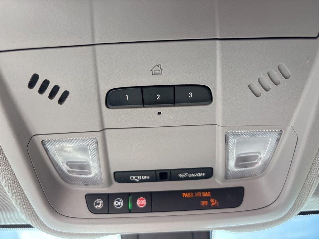 Used 2020 Summit White Chevrolet LT image 31