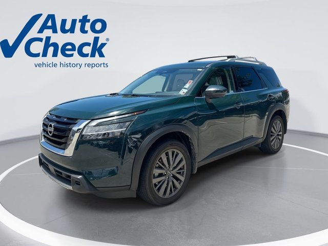 2024 Nissan Pathfinder SL