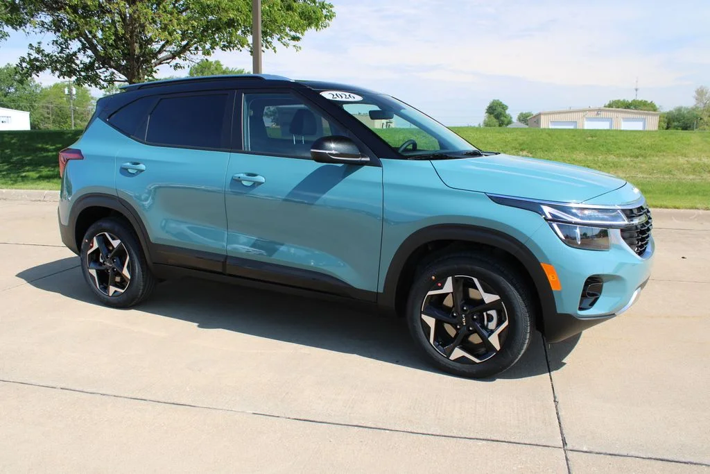 New 2026 Blue Kia S image 3